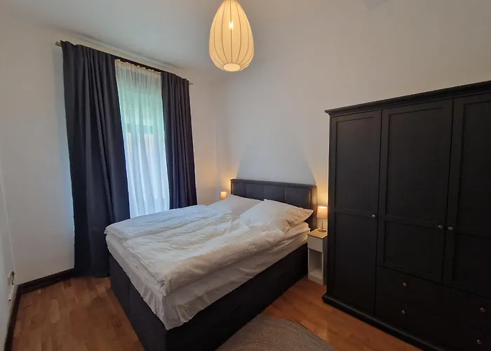 Harziano In Der Kaiser-otto-strasse - Stilvolle Gruenderzeitwohnungen Mit Kacheloefen, Wintergarten & Viel Platz Zum Entspannen Apartmán Quedlinburg