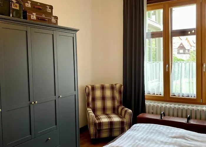 Harziano In Der Kaiser-otto-strasse - Stilvolle Gruenderzeitwohnungen Mit Kacheloefen, Wintergarten & Viel Platz Zum Entspannen Apartmán Quedlinburg