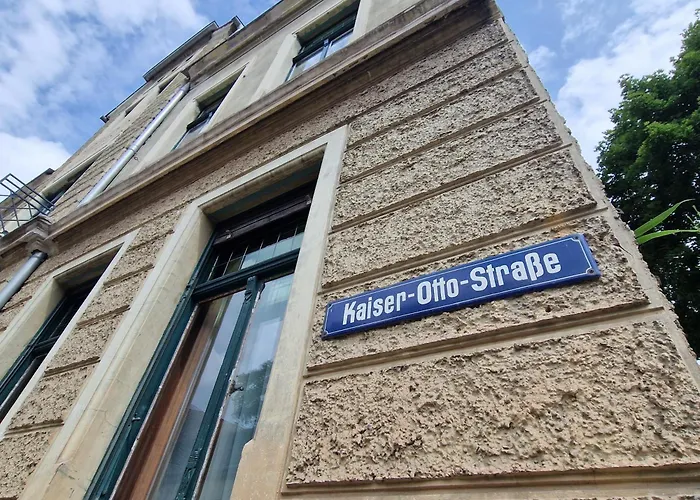 Harziano In Der Kaiser-otto-strasse - Stilvolle Gruenderzeitwohnungen Mit Kacheloefen, Wintergarten & Viel Platz Zum Entspannen Apartmán *