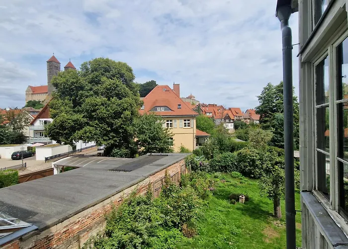 Harziano In Der Kaiser-otto-strasse - Stilvolle Gruenderzeitwohnungen Mit Kacheloefen, Wintergarten & Viel Platz Zum Entspannen Apartmán *