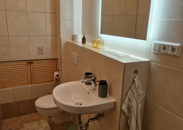 Harziano In Der Kaiser-otto-strasse - Stilvolle Gruenderzeitwohnungen Mit Kacheloefen, Wintergarten & Viel Platz Zum Entspannen *